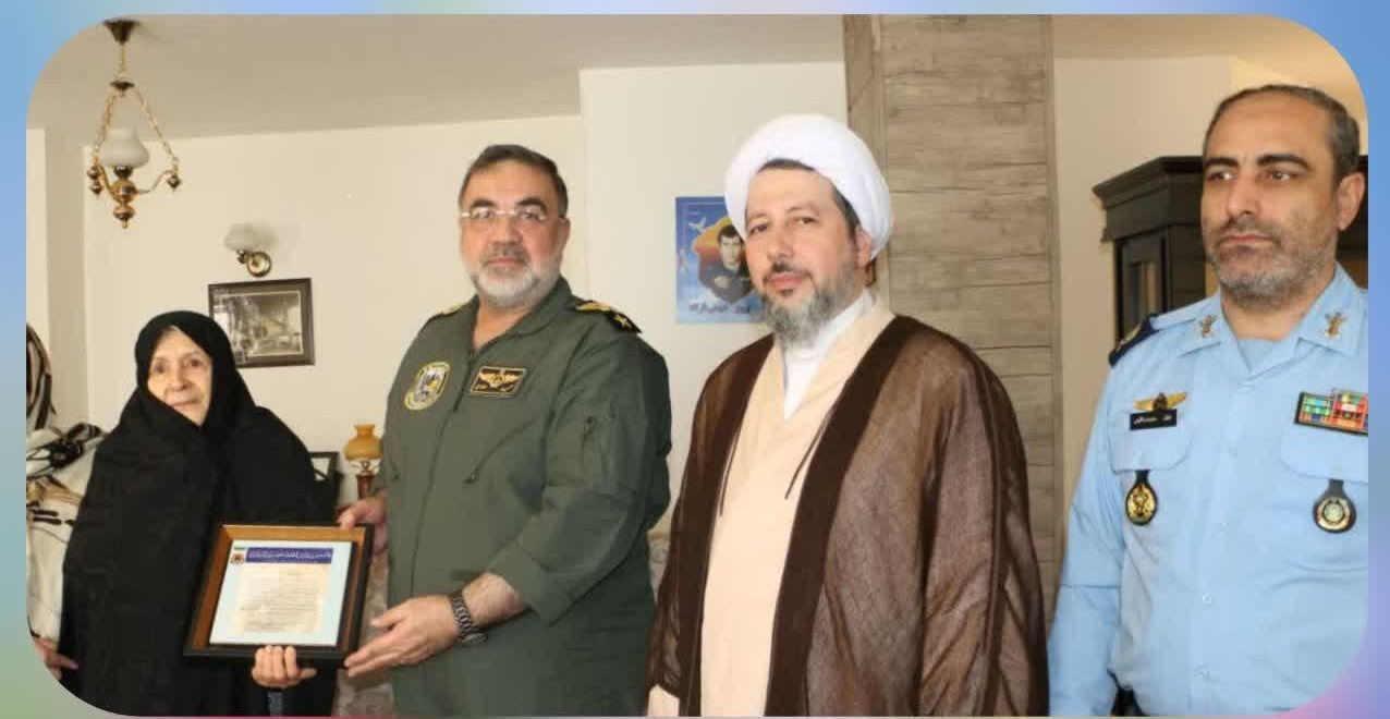 دیدار فرمانده نیروی هوایی ارتش با خانواده شهیدان ذبیحی و باستانی