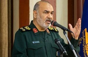 فرمانده کل سپاه: باید تلاش کرد تا سپاه مدام نو شود